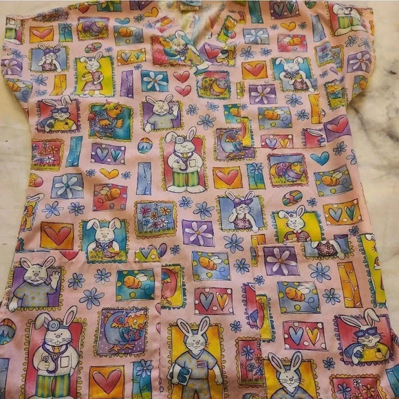 Easter scrub top‎ - Picture 1 of 6